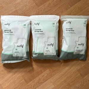 NEW 300 Motif Medical Breastmilk Storage Bags Single Use 100 Ct Lot of Three